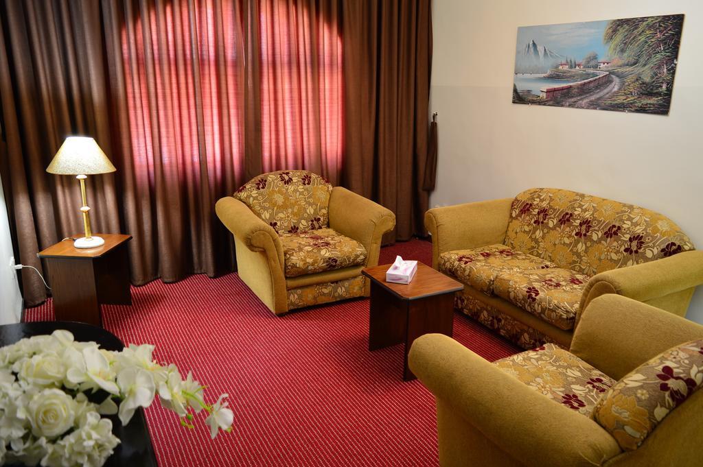 Abjar Hotel Амман Экстерьер фото