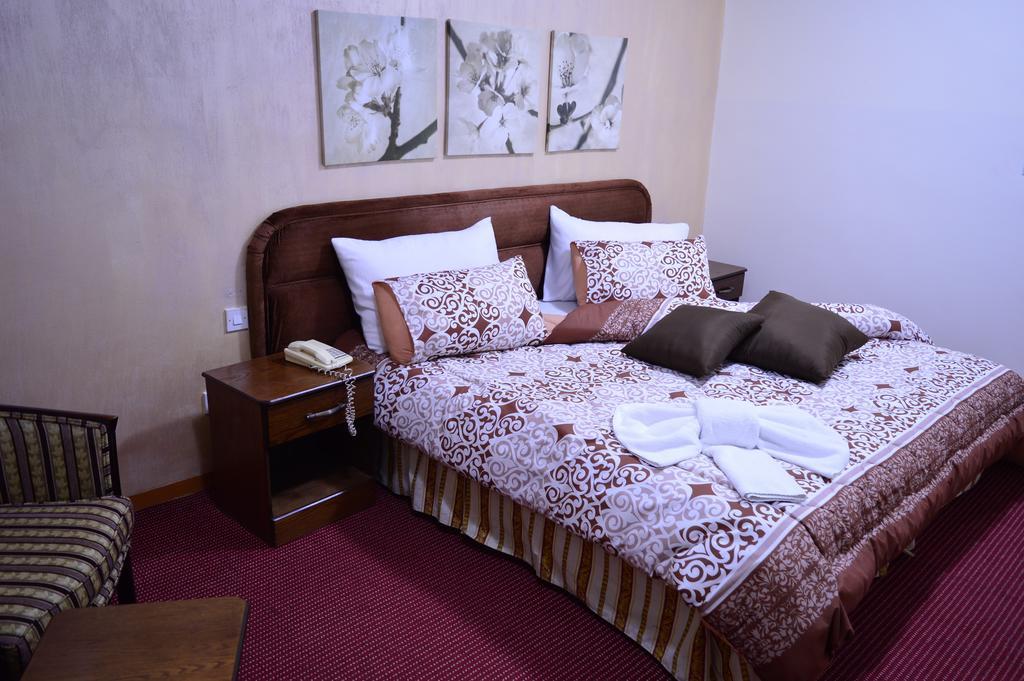Abjar Hotel Амман Экстерьер фото