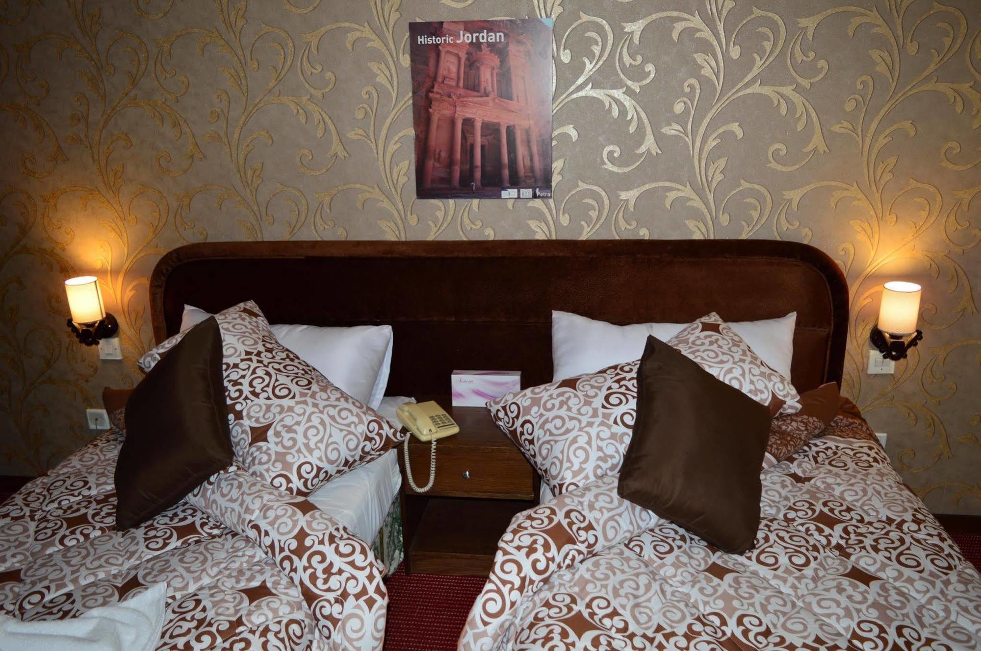 Abjar Hotel Амман Экстерьер фото